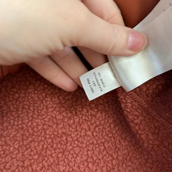 SOLD Patagonia Women's Better Sweater® Fleece Jacket in CEP Celebrity Pink - Picture 12 of 14